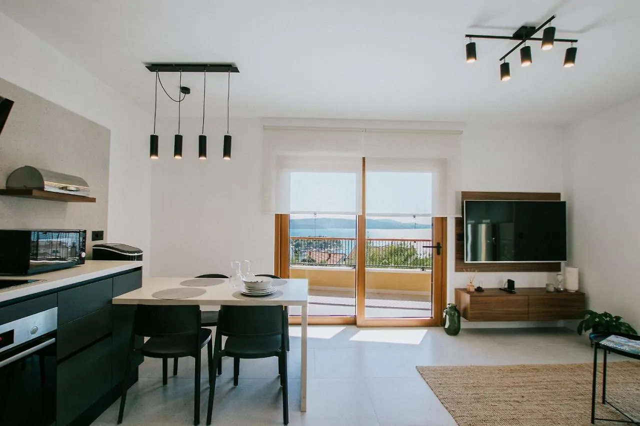 Oleander Urban Suites, High-Speed Internet, Beach At 250, Pet Friendly Trogir