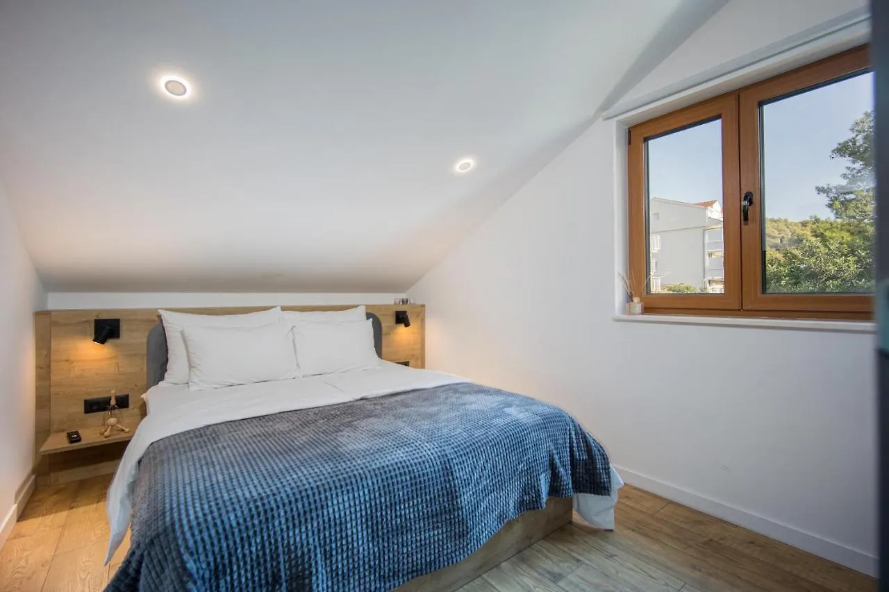 Oleander Urban Suites, High-Speed Internet, Beach At 250, Pet Friendly Trogir Apartment