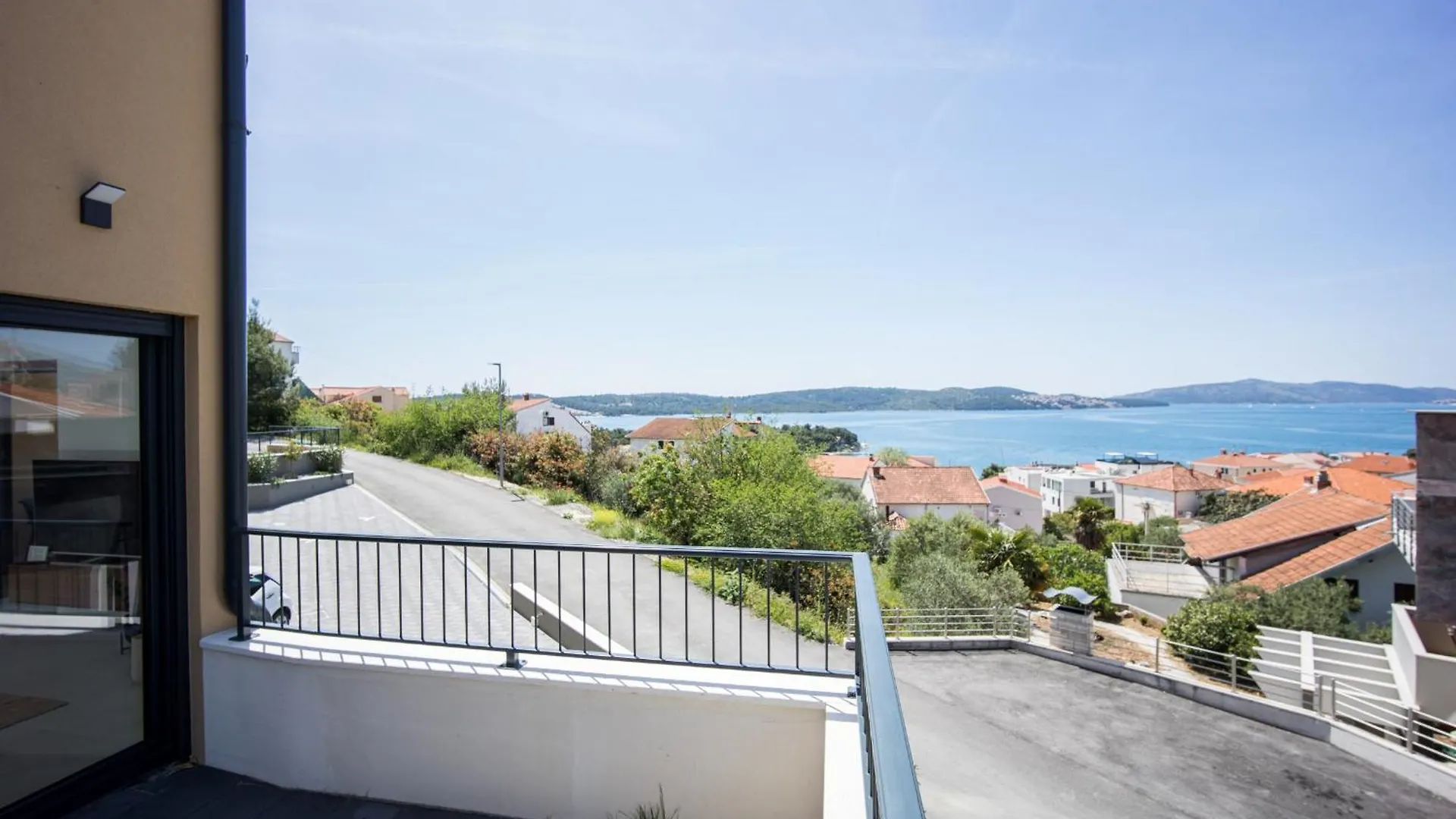 Oleander Urban Suites, High-Speed Internet, Beach At 250, Pet Friendly Trogir 0*,